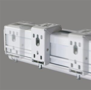 Detailed diagram of the sliding mechanism in Cyber mounting brackets, illustrating how they allow side-to-side adjustments.